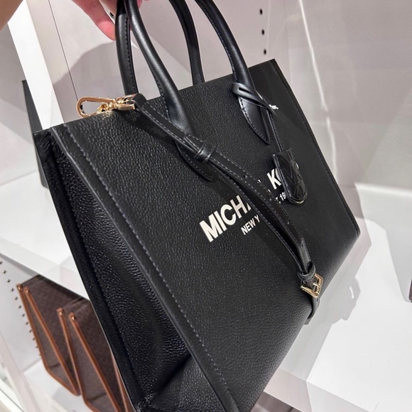Michael Kors Mirella NWT MED 13”x10” BLACK - Picture 3 of 6
